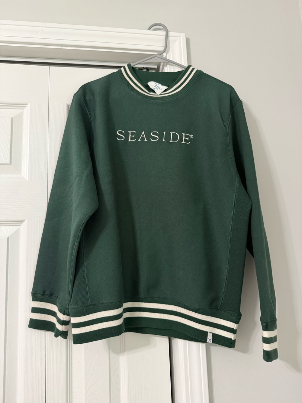 Crewneck Pullover Sweater in Forest Green